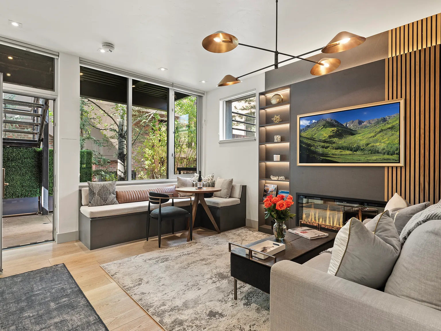 1 bed, 440 sqft, $9,850 — Photo 4