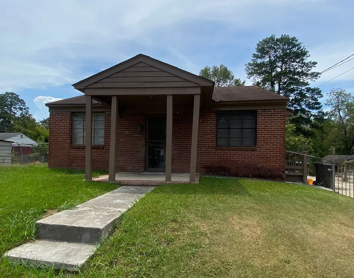 2 Bedroom / 1 Bathroom Home near Ft. Benning in Columbus, GA For Rent — Photo 1