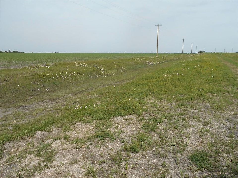 2nd image of 12999 Chandler Rd
