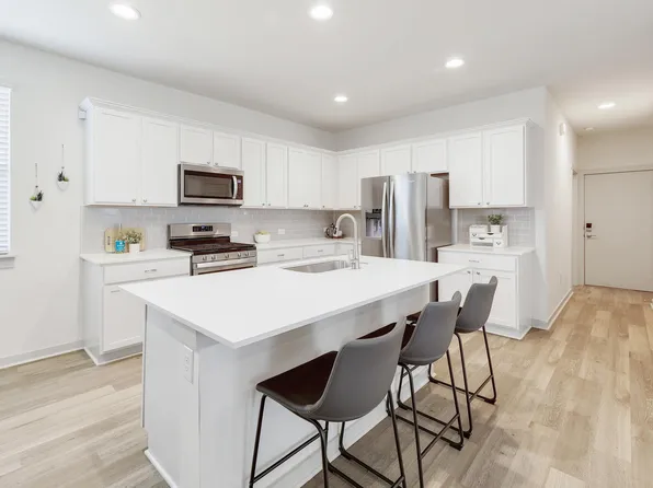 8000 City Top Blvd, Austin, TX 78724