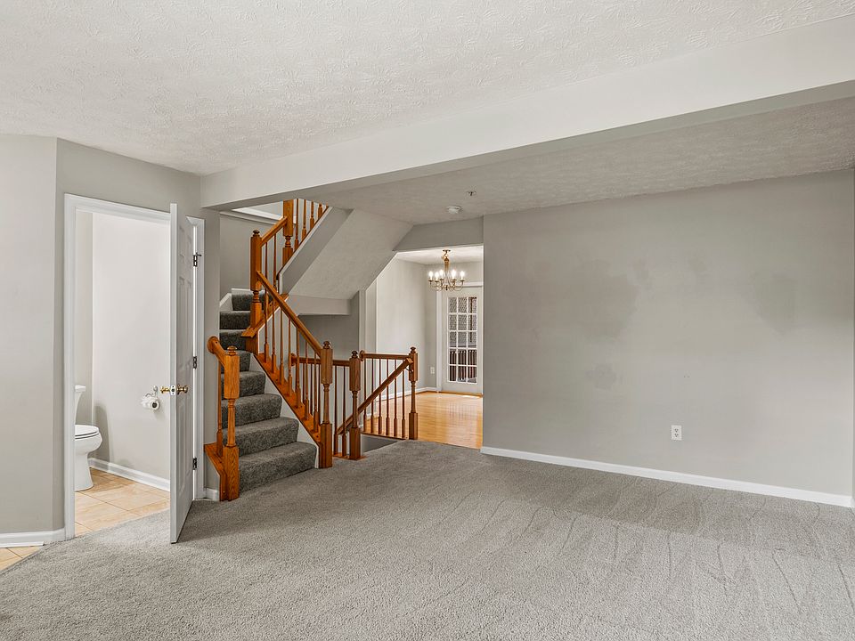 Living Room (alt view)