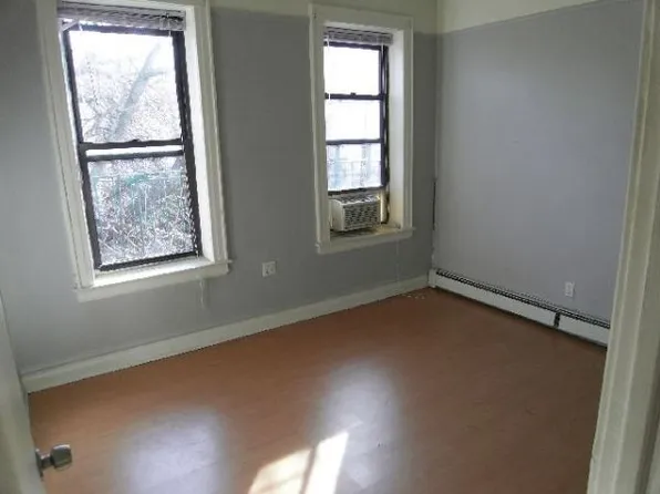 8710 5th Ave, Brooklyn, NY 11209