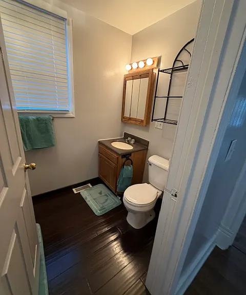 621 Fremont Ave NW — Photo 12