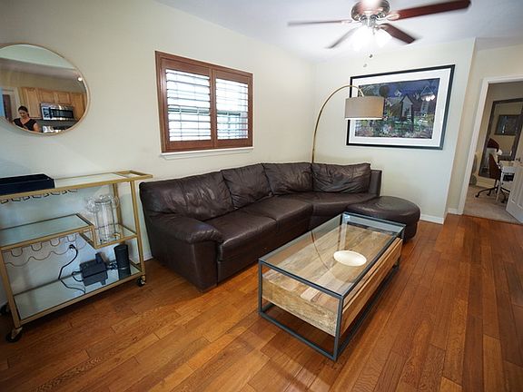 4th image of 3205 W Ballast Point Blvd