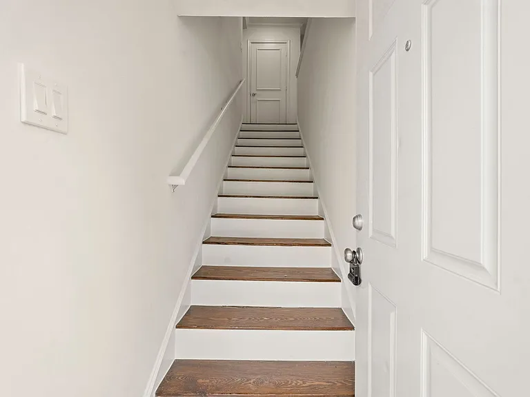 612 W Alabama St #1/2 — Photo 4