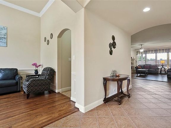 3rd image of 1301 Tuscany Dr