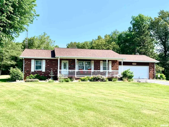 1649 Wolf Rd, Chapin, IL 62628