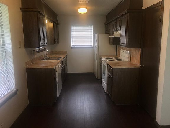 4th image of 817 N Brown St #817
