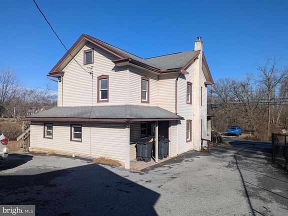 4th image of 1154 E Main St