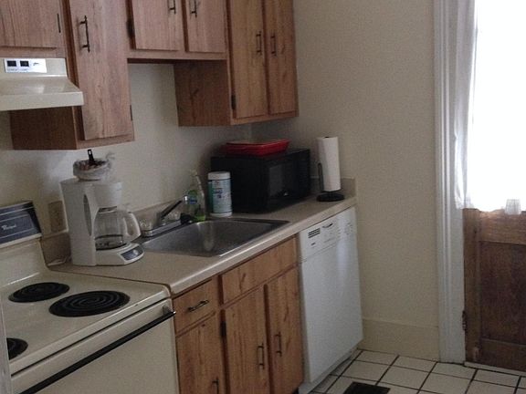 3rd image of 2857 Grand Ave #B