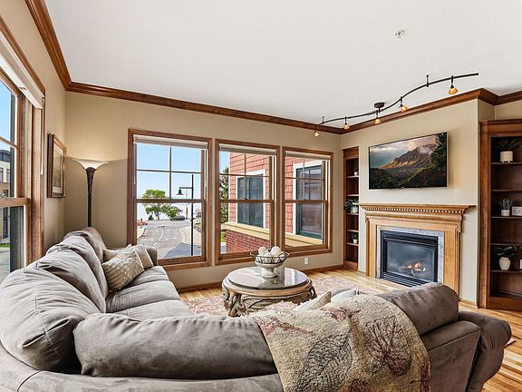 3rd image of 4100 Spring St APT 201
