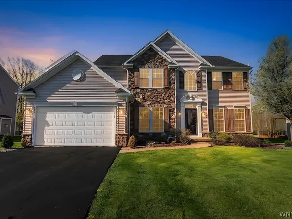 5860 Monaghan Ln, Clarence Center, NY 14032