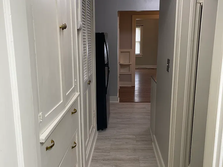 1913 N Ross Ave — Photo 13