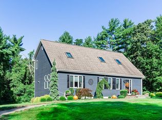 10 Ashley Ln, Acushnet, MA 02743
