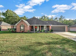225 Hunters Glen Dr, Lufkin, TX 75904