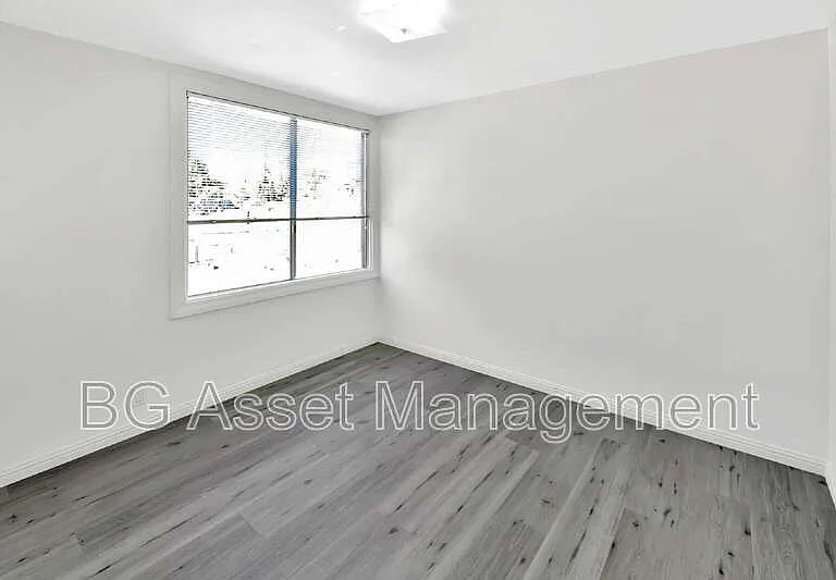 2039 Macarthur Blvd #9 — Photo 5