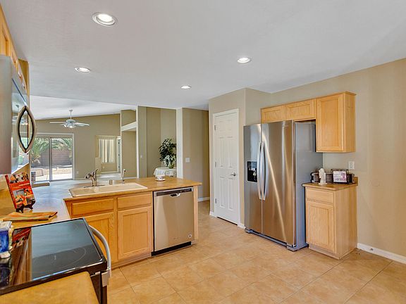 5th image of 10821 W Chisholm Dr
