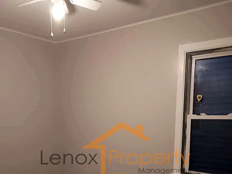7020 Republic Ave — Photo 9