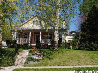 1605 Henry St, Alton, IL 62002