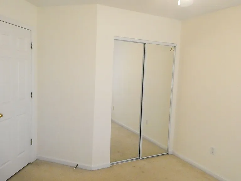 2314 Lichfield Dr — Photo 4