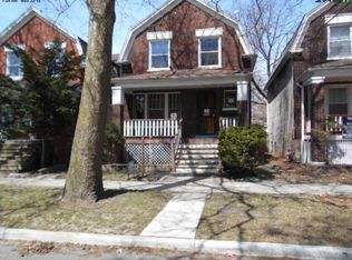 2726 E 77th St, Chicago, IL 60649