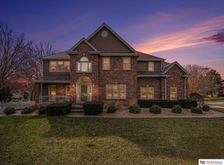 6755 Blue Ridge Ln, Lincoln, NE 68516