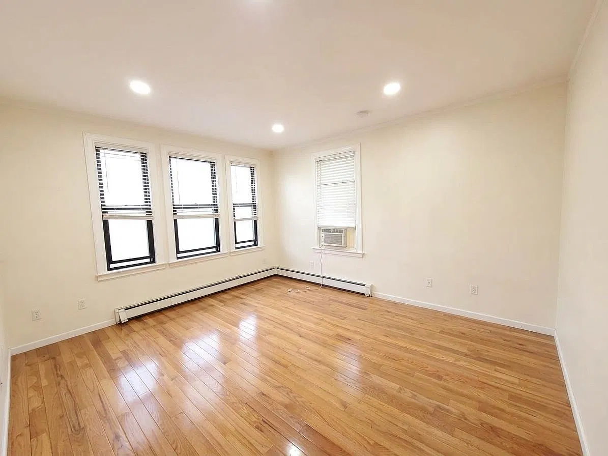 1 bed, 1.0 bath, $1,800 — Photo 4