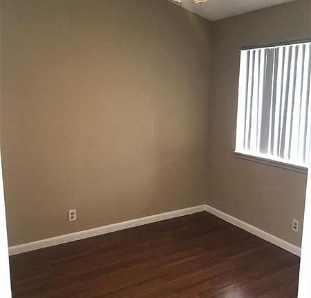 4th image of 11116 NW 35th St