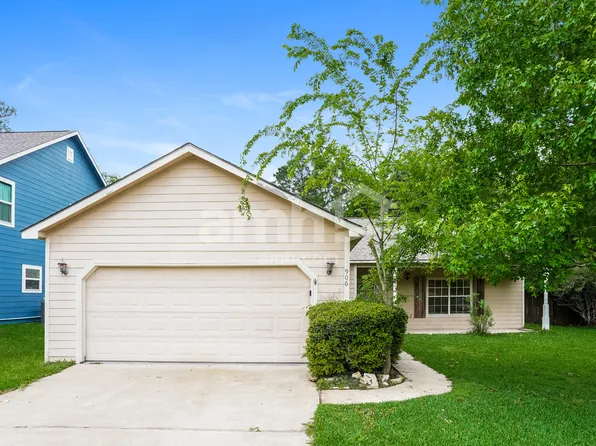 906 Crystal River Rd, Montgomery, TX 77316