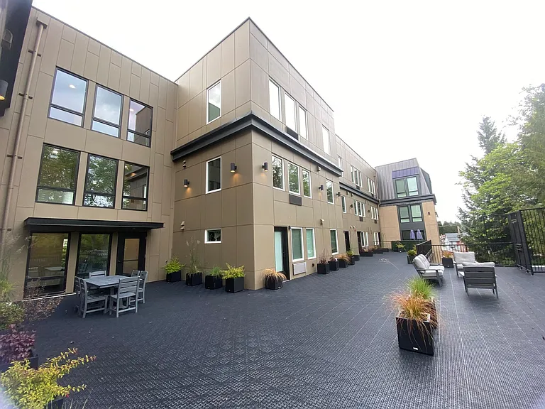 401 UNION — Photo 3