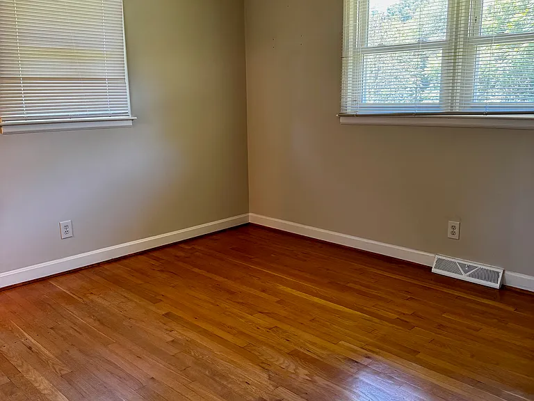 15270 Highway 221 — Photo 14