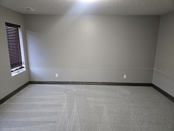 5th image of 1644 Windridge Ave