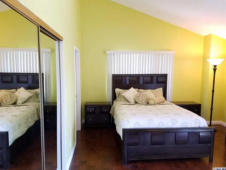 9414 Moonbeam Ave #15 — Photo 8