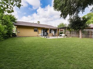1011 S Brownleaf St, San Antonio, TX 78227