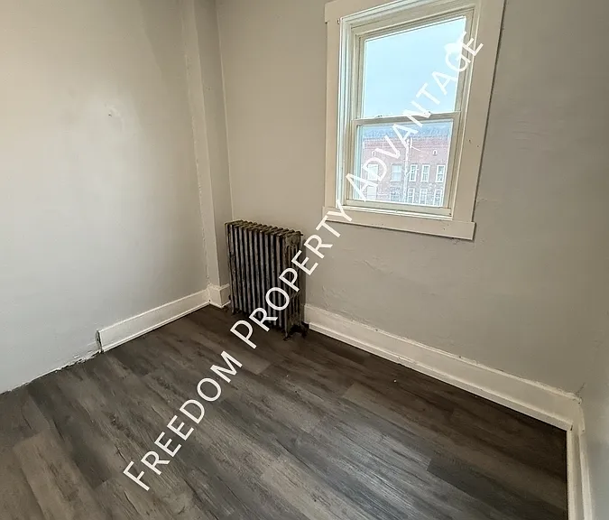 224 N Main St #8 — Photo 7