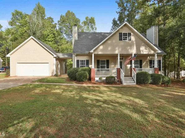 460 Willow Dell Dr, Senoia, GA 30276