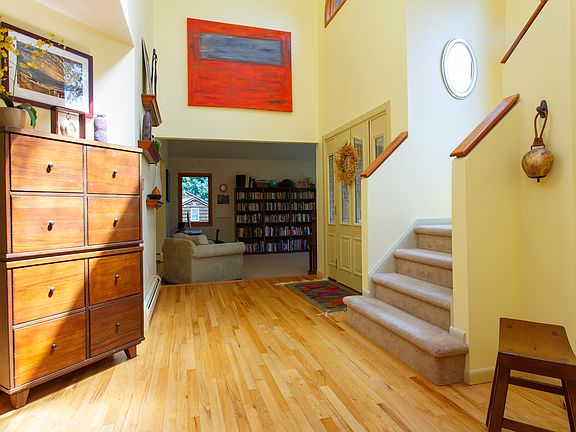 3rd image of 17 Amalfi Dr