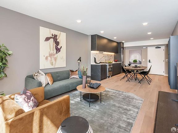5th image of 230 7th St #307