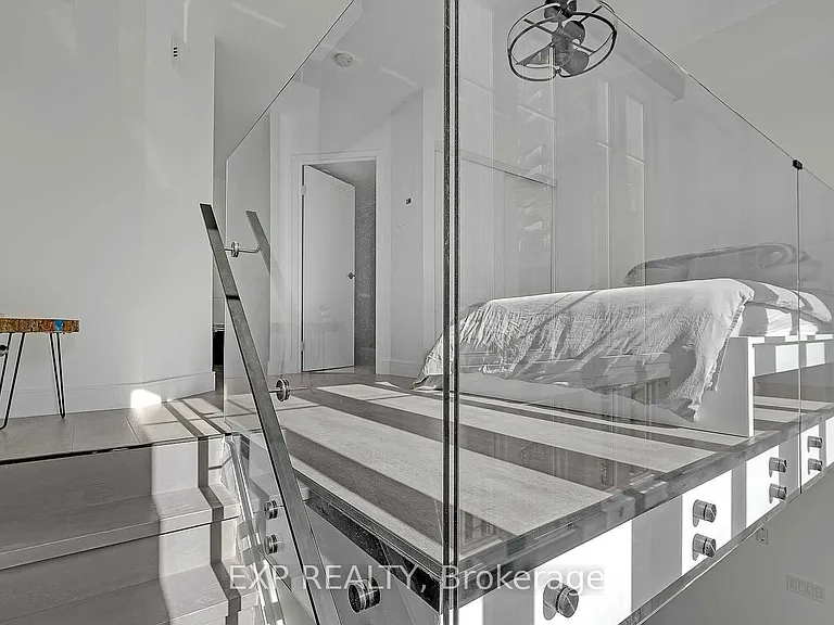 50 E Liberty St #1111 — Photo 15
