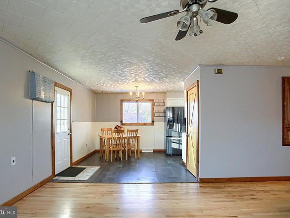 4th image of 5404 Laurie Ln