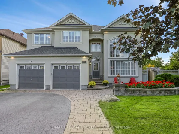 56 Golflinks Dr, Ottawa, ON K2J 5L8