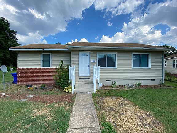 2nd image of 924 Tazewell St