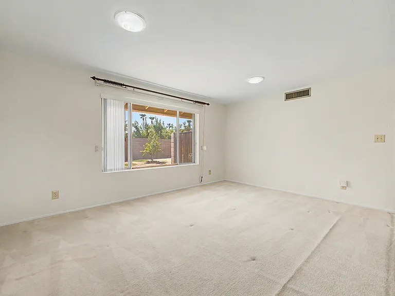 14612 N 49th Way — Photo 6