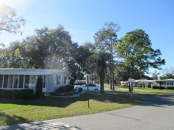 2nd image of 225 Hawthorne Blvd