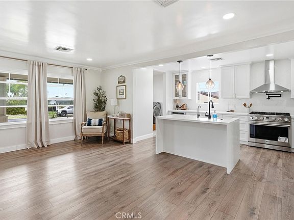 5th image of 8596 Comet St