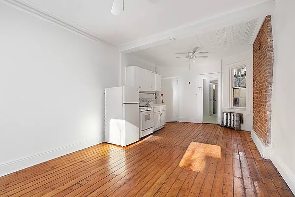 Rented by Oxford Property Group | media 8