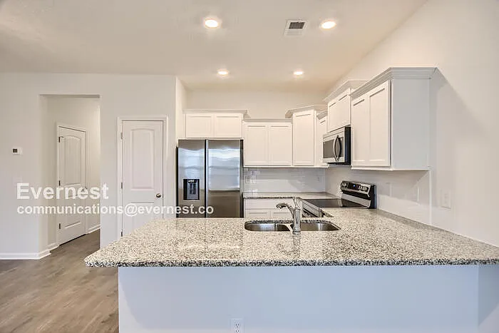 307 Raines Ct — Photo 9