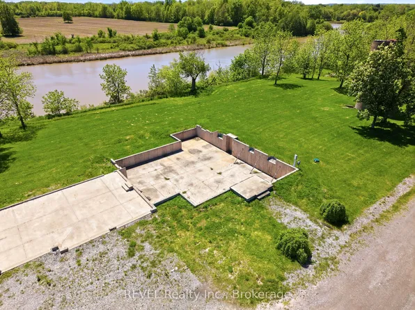 1373 Chippawa Creek Rd, Thorold, ON L0S 1K0
