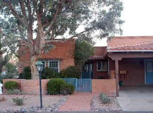 561 S Paseo La Rueda Cir, Green Valley, AZ 85614