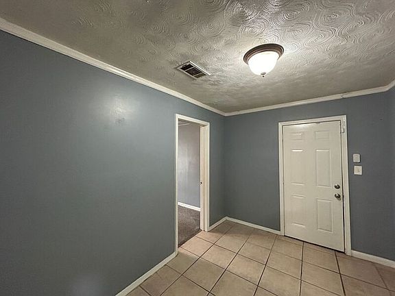 4th image of 2188 Shannon Ave